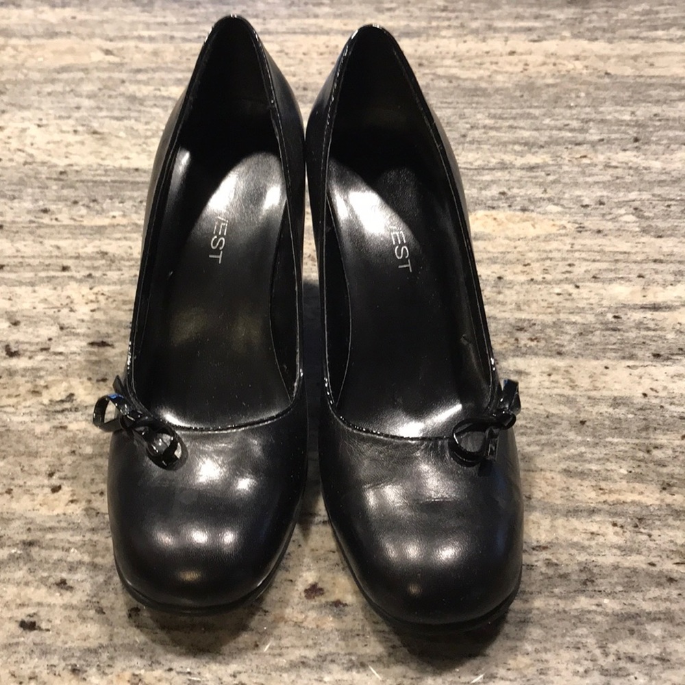 Black Nine West heels.
